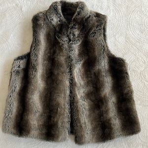 Woodland cashmere/ acrylic vest size XL
